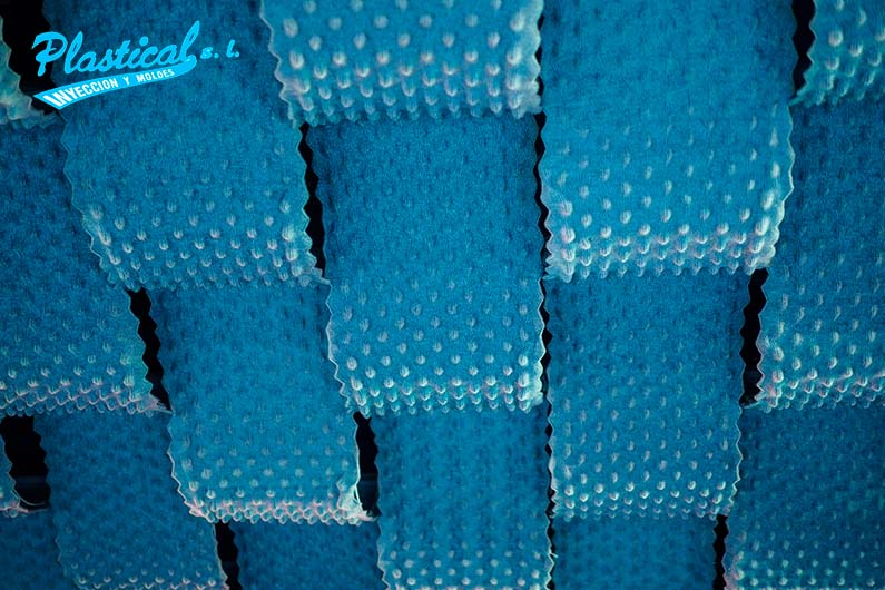 ¿Cómo se adapta el termoconformado a piezas técnicas grandes?
